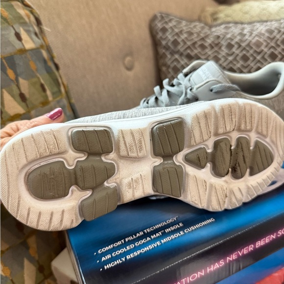 Skechers Women's Go Walk 5-True Gray Sneakers sz 7 ladies - Picture 7 of 7